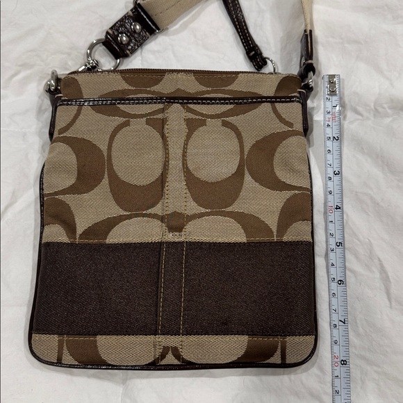 Coach Signature Stripe Swing Pack crossbody - Picture 9 of 10